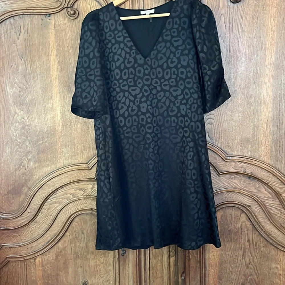 Entro Black Leopard Print V-Neck Puff Sleeve Dress with Pockets - Picture 3 of 12